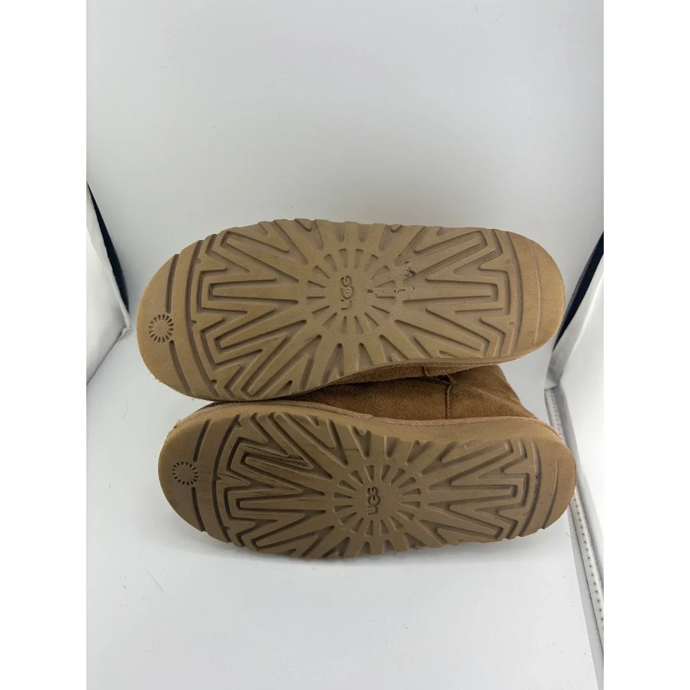 UGG Classic Mini II Chestnut Suede Sheepskin Boots Kids Size 3 1118890K